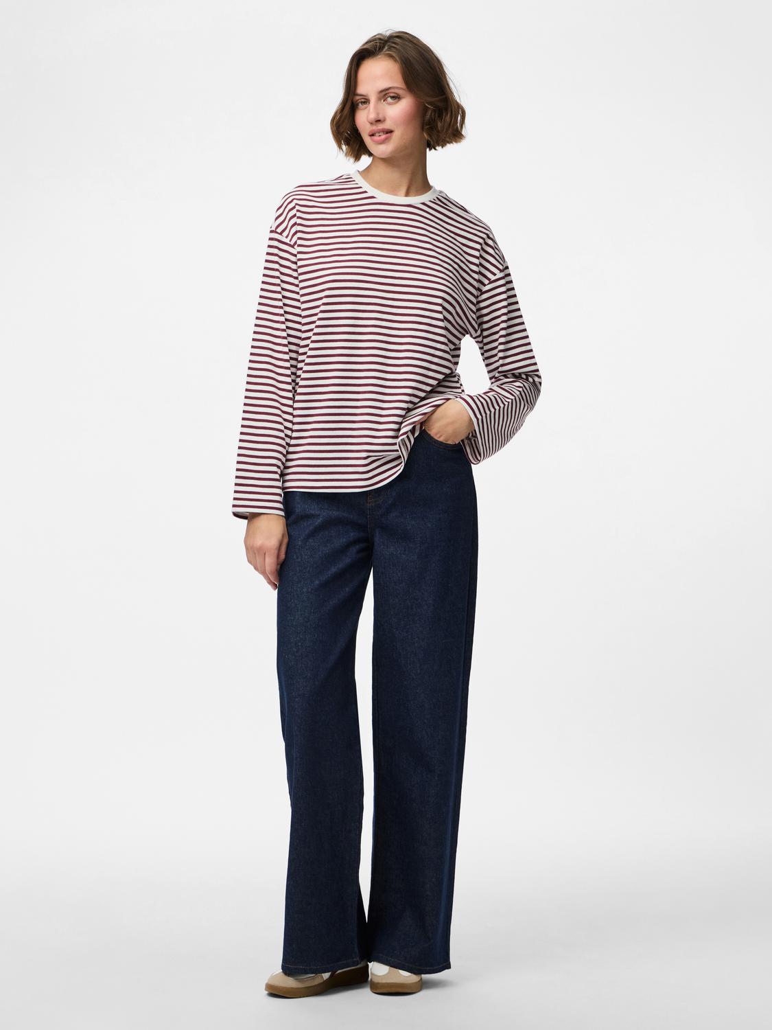 model_shot-front_full